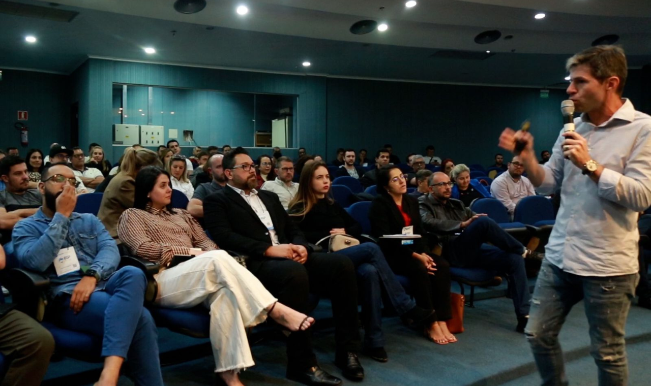 Evento sobre contas públicas e justiça tributária reúne gestores legislativos