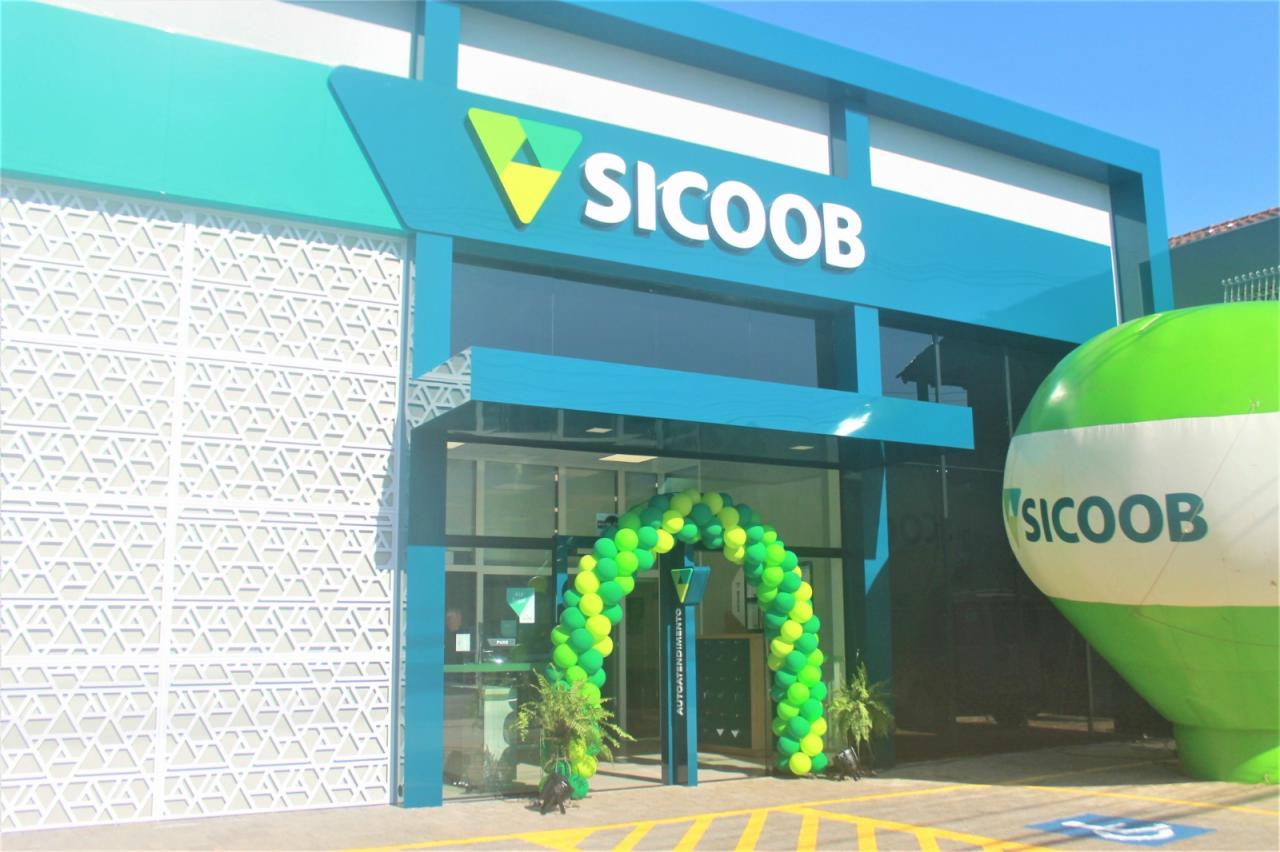 Sicoob inaugura agência, expandindo soluções financeiras