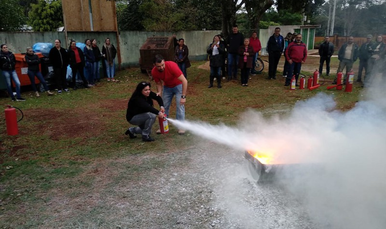 Servidores da educação concluem curso de formação de brigadistas com simulação de incêndio na próxima terça-feira (26)