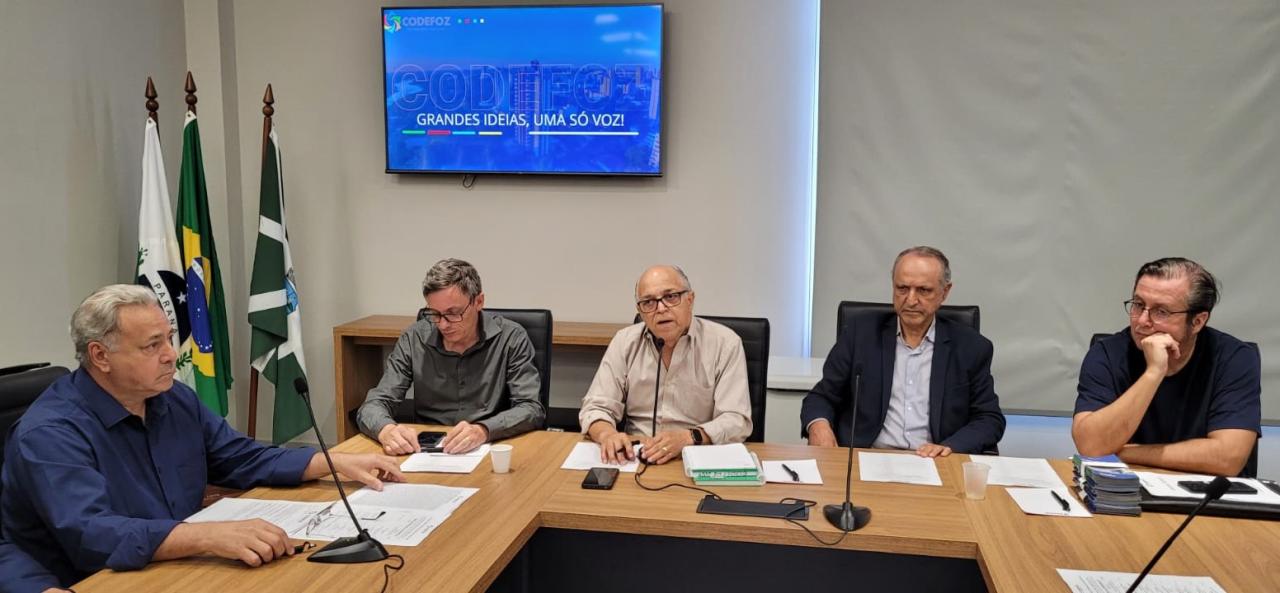 Codefoz recebe propostas para a plenária da 1.ª Conferência de Desenvolvimento Econômico
