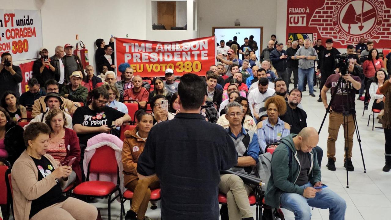 Militância do PT é chamada para votar neste domingo no segundo turno da eleição do PED