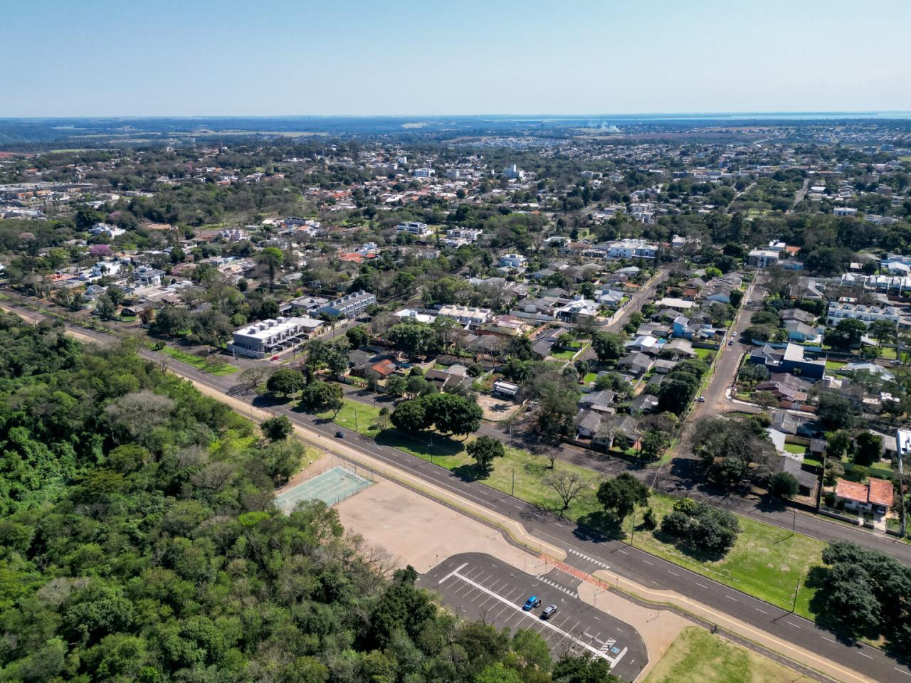 Itaipu realiza leilão de imóveis da Vila A com arrecadação recorde para o ano de 2025