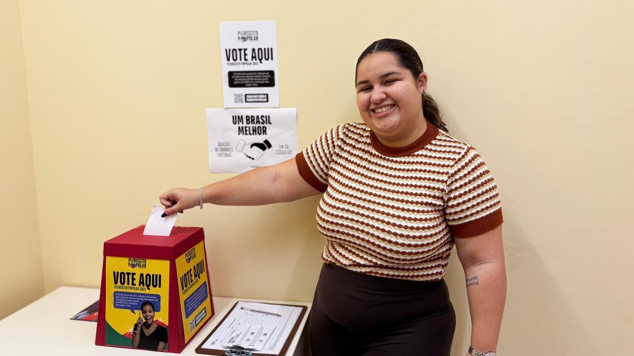 Valentina Rocha leva às ruas mobilização do Plebiscito Popular em Foz