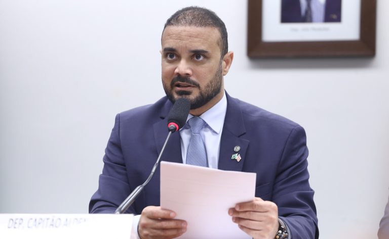 Comissão aprova incentivos para contratação de segurança privada em bares e casas noturnas