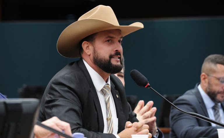 Comissão aprova reserva 30% de fretes da União para caminhoneiros autônomos