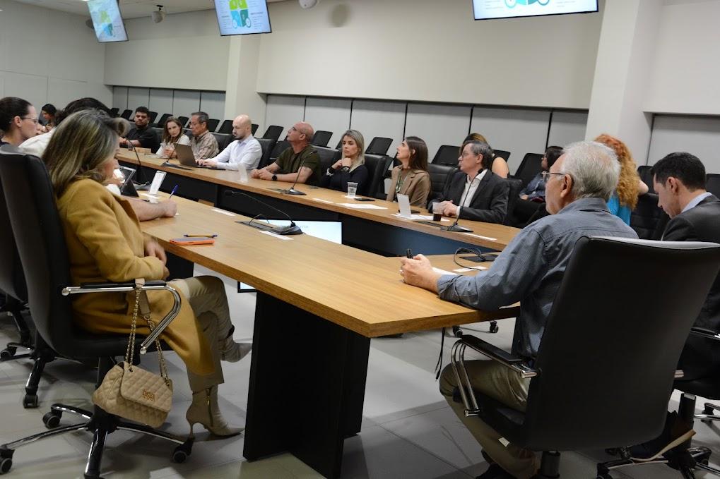 Observatório reúne instituições e comunidade para discutir desafios da saúde em Foz