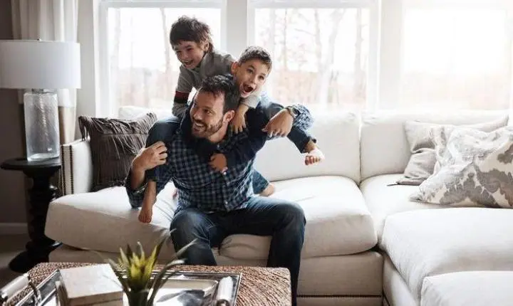 Como equilibrar a diversão das crianças e o bem-estar dos pais