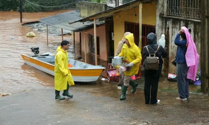 Nível do Rio Paraná pode chegar a 121 metros nesta quarta-feira (14)