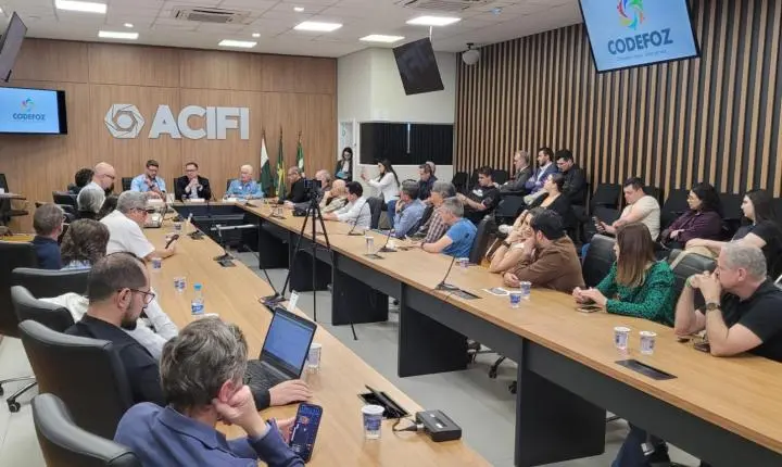 No Codefoz, Requião Filho apresenta propostas para serviços públicos e economia