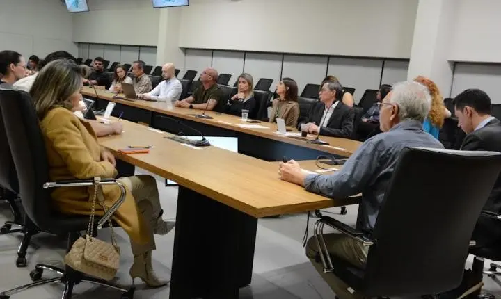 Observatório reúne instituições e comunidade para discutir desafios da saúde em Foz